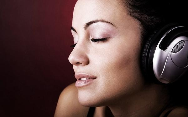 4. Müzik; kronik ağrıları %20, depresyonu %25 azaltmaktadır