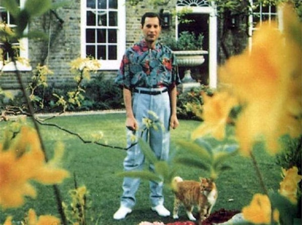 19. Freddie Mercury