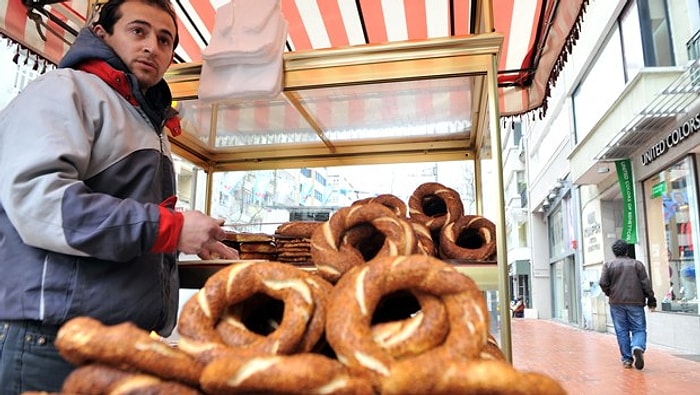 İstanbul Meydanlarında Simitçiler Kaldırıldı