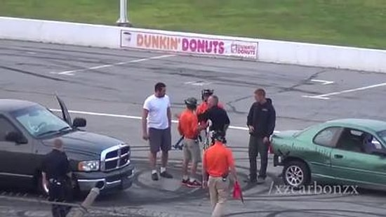 Yarışı Kaybedince Galibi Dövmeye Kalkışmak