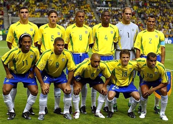 1. Brezilya ( 2002 Dünya Kupası)
