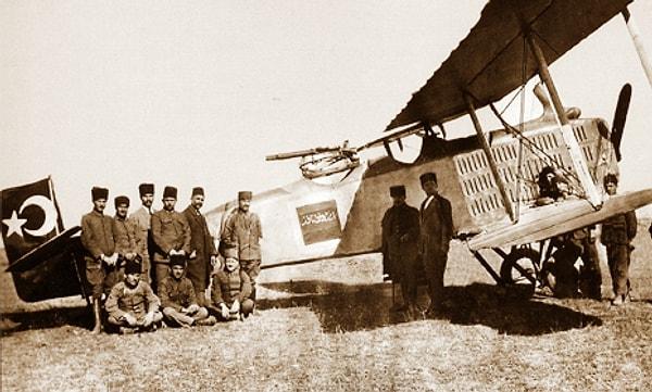 1- Vecihi Hürkuş, düşman uçağı düşüren ilk Türk tayyarecidir.