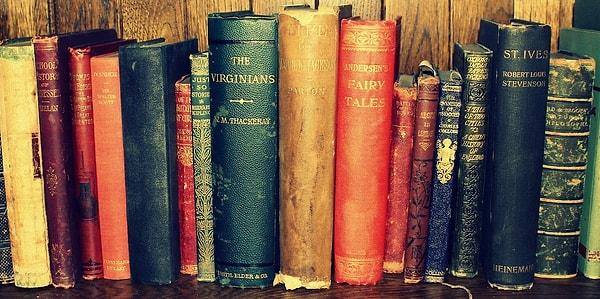 8. Eski kitaplara ilgi duyarsınız, sizin için eski kitaplar sanki yaşlanmış bilgin birer insandırlar.