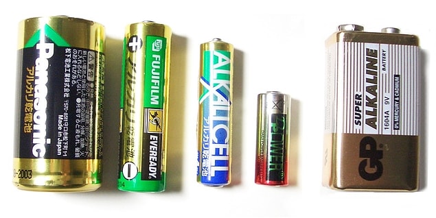5. Pillerin uçlarını yalamak.