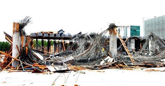 Uşak Üniversitesi'nde Rektörlük Binası İnşaatı Çöktü: 2 İşçi Yaralı