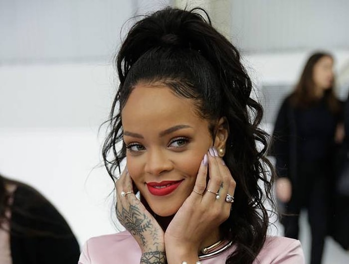 Rihanna'nın Makyaj Masrafı Dudak Uçuklattı