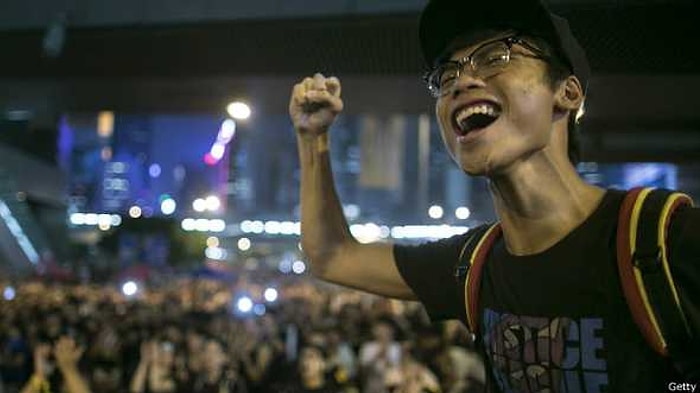 Hong Kong: Ulusal Gün'e Girilirken Protesto Büyüyor