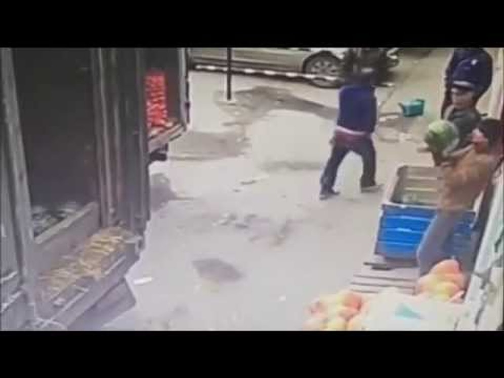 Bir Anlık Konsantre Kaybı Yaşayan Karpuzcu