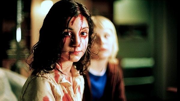 6. Let The Right One In / Gir Kanıma | IMDB: 8,0