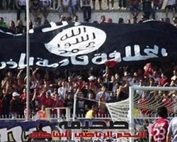 Tribünde IŞİD Bayrağı Açtılar!