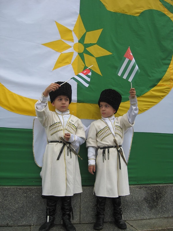 8. Çocuk yaşta evlilik, kadına şiddet yoktur ve asla kabul görmez.