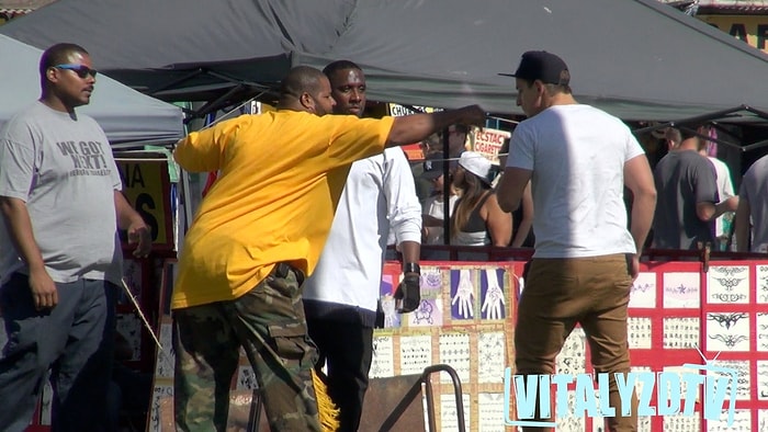 İnsanları Çıldırtan Sümkürme Şakası