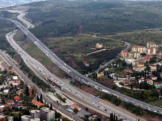 Tatil Trafiği Sabaha Kadar Sürdü, Yollar Adım Adım