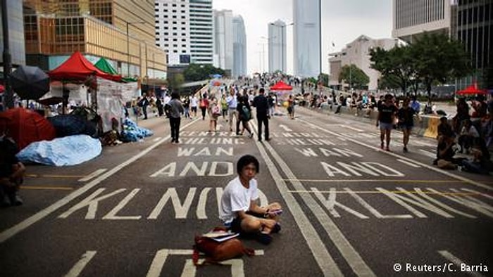 Hong Kong'da Öğrenciler Diyaloğa Hazır