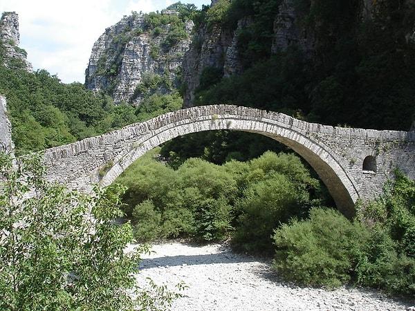 Kokori's Stone Bridge, Yunanistan