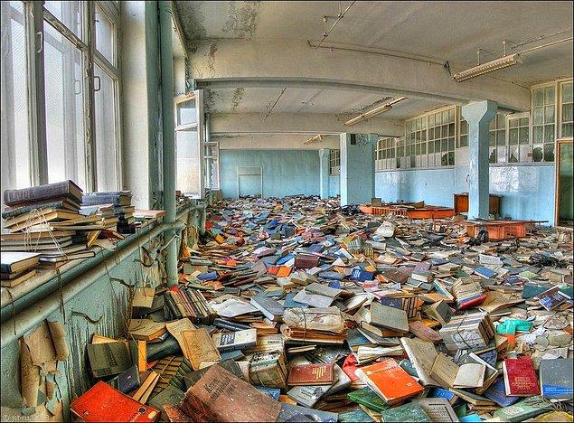 18. Kütüphane, Russia