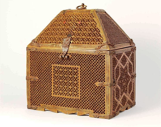 Hz. Fatıma’nın Sandukası Kurtuldu!