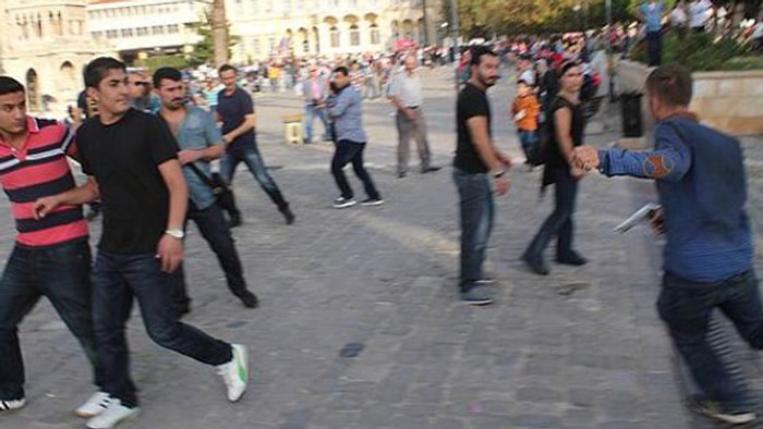 Polisin Silahını Alan Eylemci Korku Dolu Anlar Yaşattı