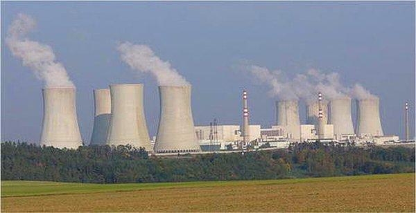 26. “Çevreciler boşuna endişeleniyorlar. Bir nükleer enerji istasyonunun bir yıllık atığını, masanızın çekmecesinde bile saklayabilirsiniz.” (Ronald Reagan - 1980. ABD eski başkanı)