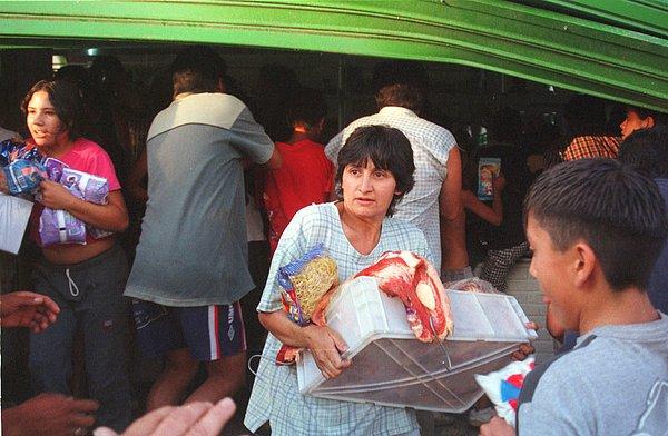 1. 2001 Arjantin ekonomik krizi