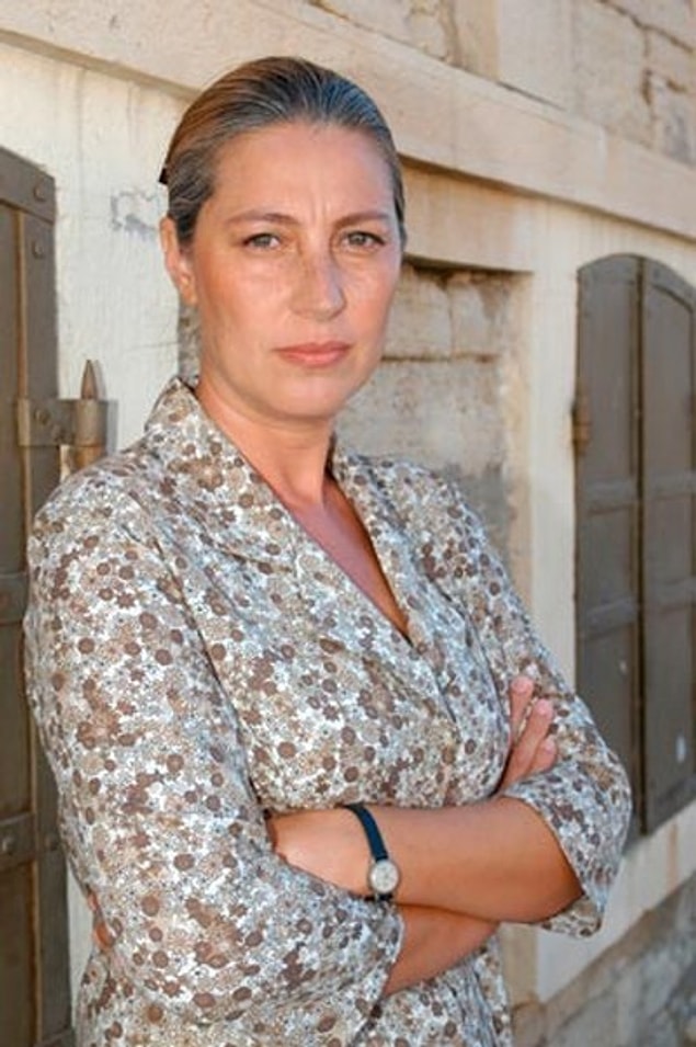 4. Vahide Perçin