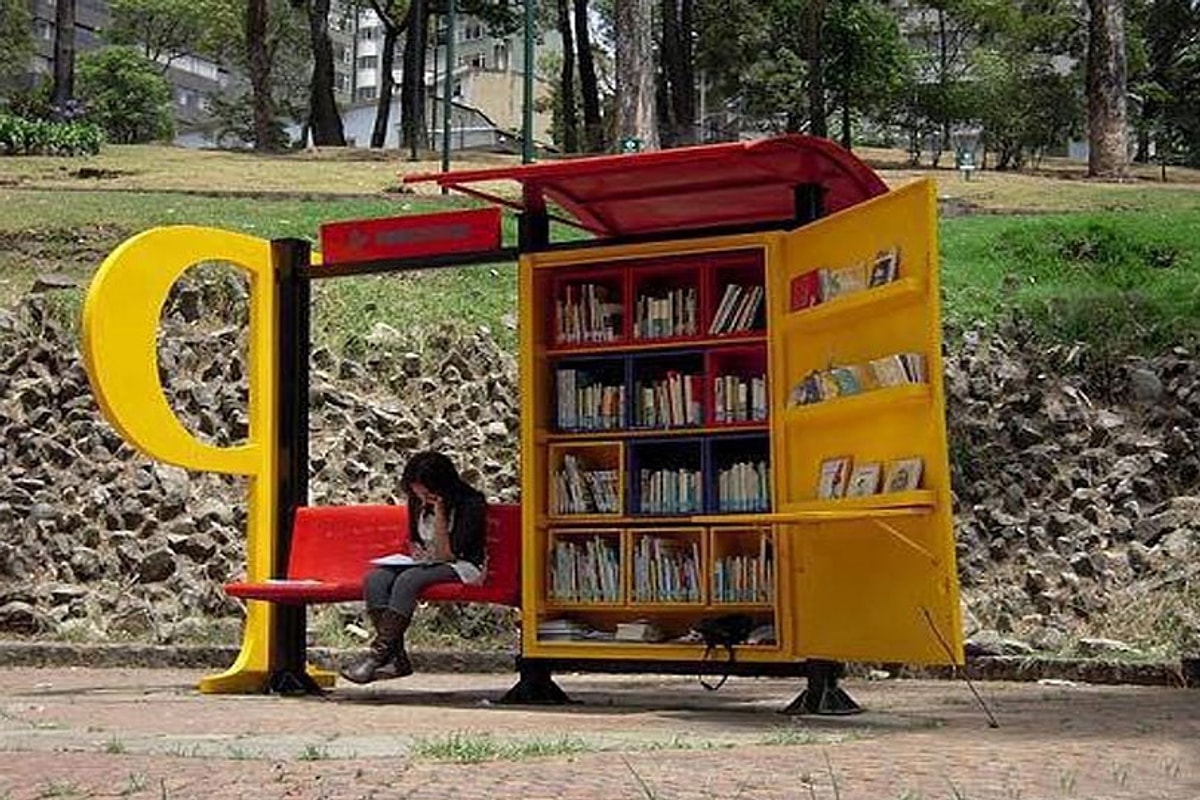 Уличная библиотека