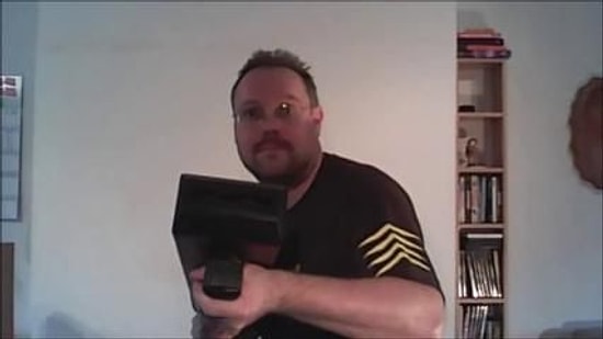 Kağıt Uçak Fırlatma Makinası