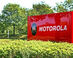 Motorola Yeni Telefonunu Gösterdi Çekti!