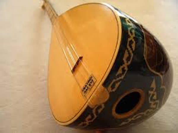 3. Sazını sırtlanıp her yere götürmektir. Sazsız asla olmaz...