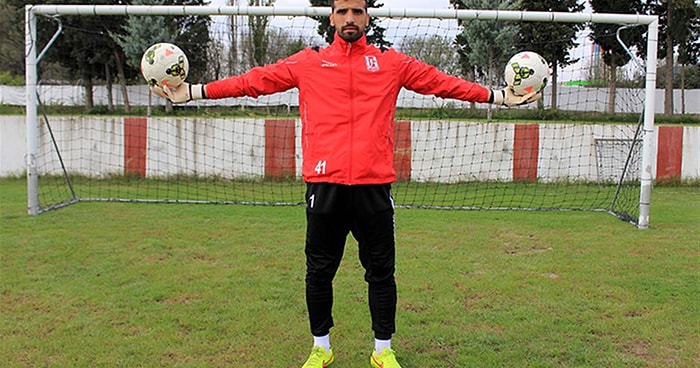 "Gol Yiyince Çimleri Yolamayan Kaleci!"