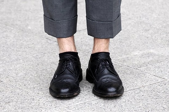 19 Maddede Erkek Modasının İyice Yoldan Çıktığının Göstergesi Kısa Paçalı Dar Pantolonlara Bakış