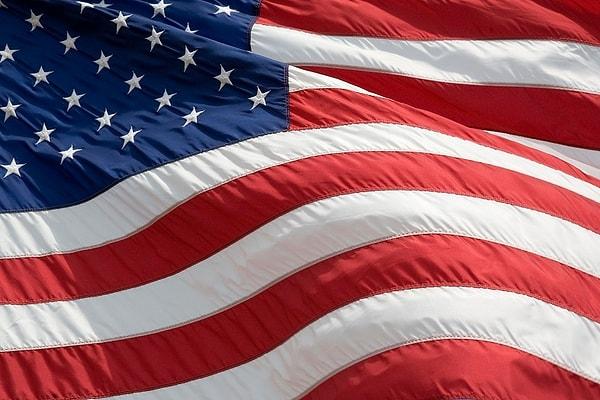 3. Günümüzde kullanılan Amerikan bayrağı lise öğrencisi Robert Heft tarafından bir ödev olarak tasarlanmış ve Heft bu ödevinden ancak B- alabilmiştir.
