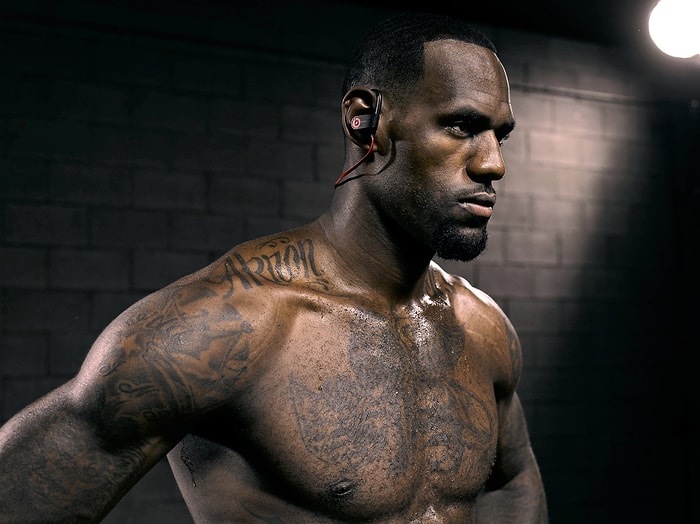 Evine Dönüş Yapan LeBron James'in Duygu Yüklü Beats Reklamı