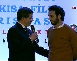 Ödül Töreninde Hükümeti Eleştiren Yönetmen Suat Eroğlu Darp Edildi