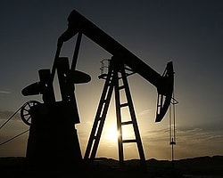 'IŞİD Petrolü Çok Düşük Fiyatlarla Türkiye'den Kişilere Satıyor'