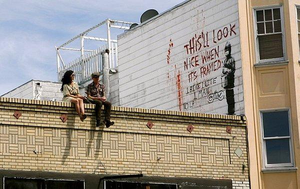 18. Banksy, 'sokak sanatı' kavramını ve kendisinin bu kavram içerisinde ne gibi bir yere sahip olduğunu her zaman sorgulamıştır. San Francisco'da bulunan bu eser ile, sanatının hangi ölçekte insanlarla bulaşabileceği hakkında bir yorum yapıyor.