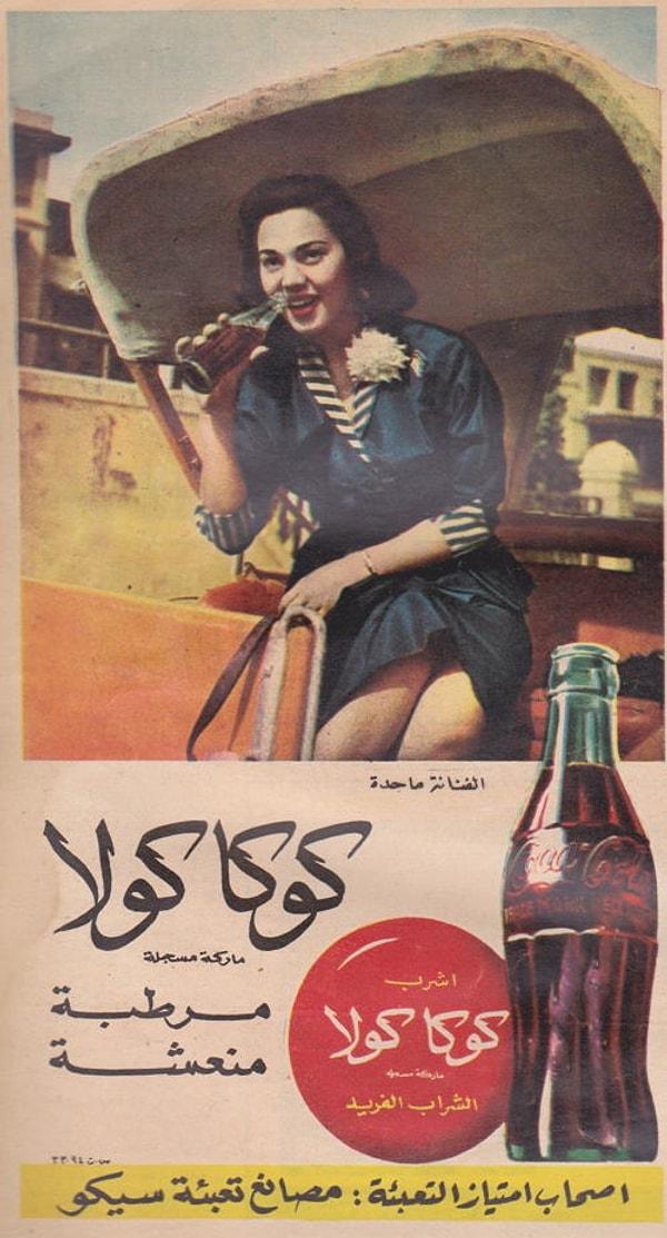 21. Mısırlı ünlü isim Magda, Coca-Cola afişinde boy gösteriyor, 1952.