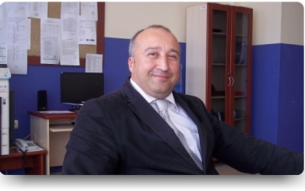 9. Aynı şekilde öğretmenlerimiz de öyle. Örneğin Deniz Hocamız, kendisini sevmeyen öğrenci yoktur.