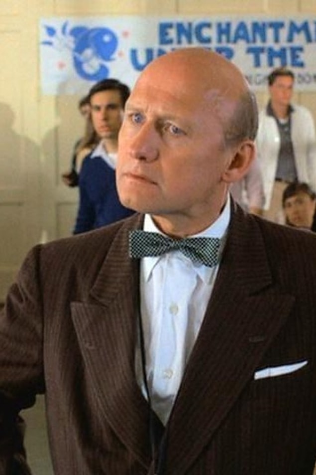 7. Mr. Strickland rolünde James Tolkan