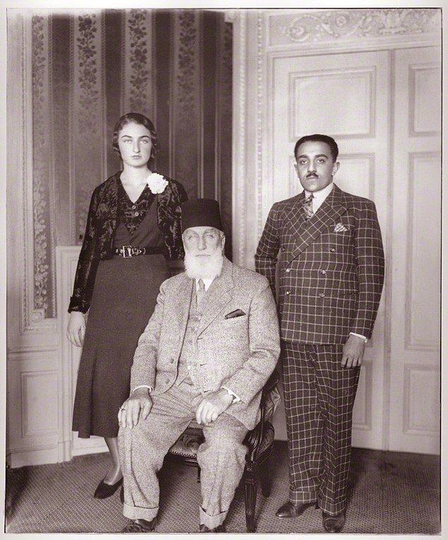 2. Halife Abdülmecid kızı Prenses Dürrüşehvar Sultan ve damadı Prens Nawab Azam Şah ile birlikte