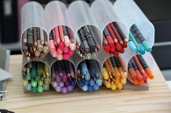 15. Bu kalemlikle kalemlerini renklerine göre düzenleyebilirsin.