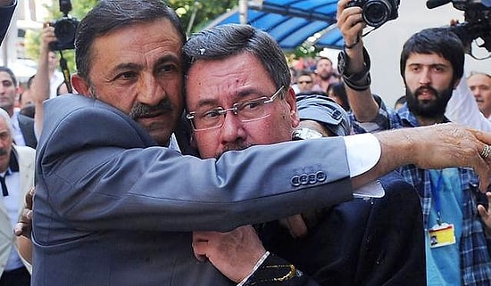 Melih Gökçek'e Yumurta Atan 2 Kadına Ceza Yağdı