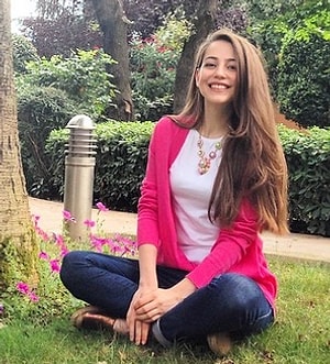Ebru Pelin Yazar Profil Resmi