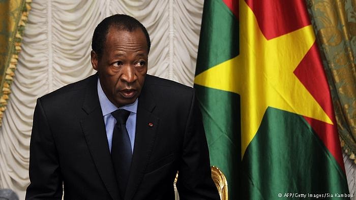 Burkina Faso'da Devlet Başkanı Campaore İstifa Etti