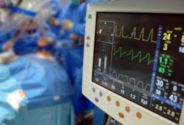 4. Женщина с пересаженной маткой родила ребенка.