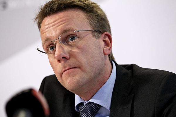 10. Parlamentoya yanlış bilgi verdiği için istifa eden Adalet Bakanı Morten Bödskov