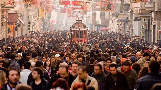 Dünyaca Ünlü Anket Merkezi Pew: 'Türkler Kendilerinden Başka Kimseyi Sevmiyor'