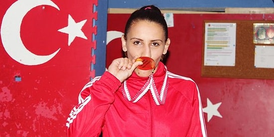 Bacağı Kırılan Kickboks'çu Şampiyon Oldu