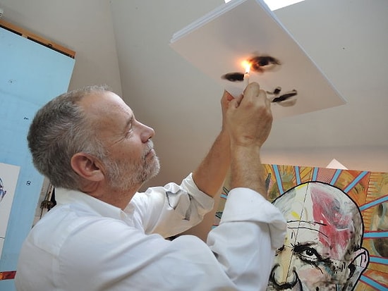 Bu Sanatçı İçin Boya Kullanmak Çok Demode: Ateşle Resim Yapmak