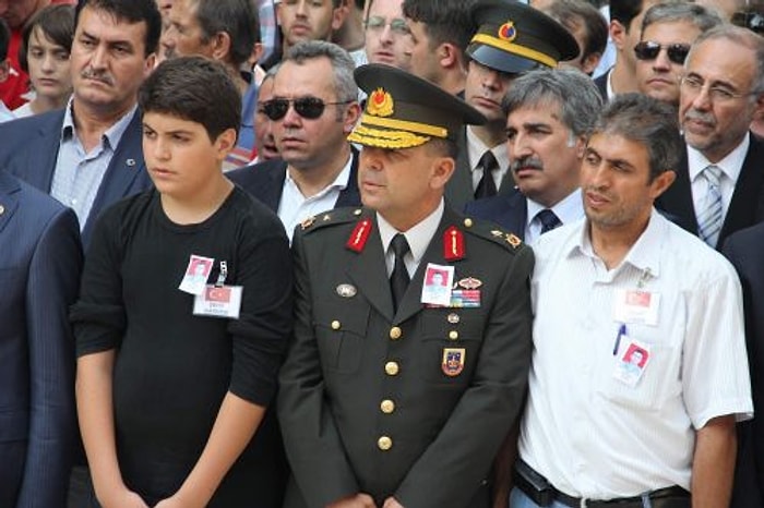 Şehit Babası Tepkili: '26 Aydır Suçlulara Ceza Kesilmedi, Ailelere Anında Kesildi'